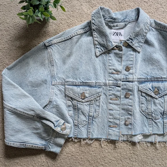 ZARA Lightwash Cropped Distressed Denim Jacket Small - Picture 2 of 11